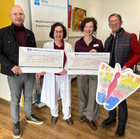 Bild vergrößern:Spendenübergabe an das Kinderhospiz und Medizinische Zentrum für Erwachsene mit Behinderung