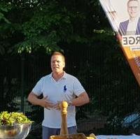 Bild vergrößern:Der Bundestagsabgeordnete Tino Sorge bei der Eröffnung seines Sommerfestes am 06. Juli 2018. 