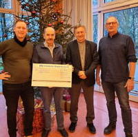 Bild vergrößern:Am 23. Dezember wurde eine Spende über 800 Euro an die Förderschule Hugo Kükelhaus durch den Ortsverband Süd übergeben. 