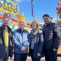 Bild vergrößern:Anwesende Mitglieder von CDU und FDP bei der Eröffnung der Magdeburger Frühjahrsmesse am 27. März 2026