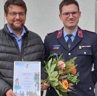 Bild vergrößern:AM 19. Oktober wurde Tobias Krull mit dem Ehrenbrief der Jugendfeuerwehrverbandes Sachsen-Anhalt ausgezeichnet. 