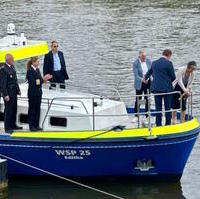 Bild vergrößern:Taufe der EDITHA der Wasserschutzpolizei durch die Innenministerin Dr. Tamara Zieschang (g.r.). 
