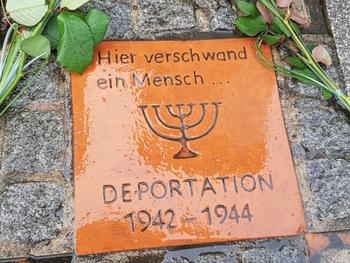 weiter zum Artikel