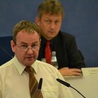 Bild vergrößern:Stadtrat Jens Ansorge bei seinem Redebeitrag zum Seniorenpolitischen Konzept der Landeshauptstadt Magdeburg 