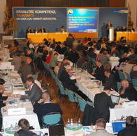 Bild vergrößern:Blick in den Saal beim 20. Landesparteitag der CDU Sachsen-Anhalt in der Stadthalle Zerbst