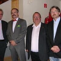 Bild vergrößern:Am Rande des 10. Bundes-ALSO-Cup, Sportbeigeordneter Dr. Rüdiger Koch, der Leiter des Polizeidirektion Nord Wolfgang Mönckmeyer, CDU/BfM-Ratsfraktionsvors. Wigbert Schwenke MdL und der Vorsitzende der Sportjugend MD Rainer Bode (v.l.n.r.)