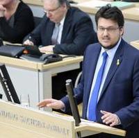 Bild vergrößern:Als sozialpolitischer Sprecher der CDU Landtagsfraktion spricht der CDU-Kreisvorsitzende, Tobias Krull, im Landtag am 2. März 2017.