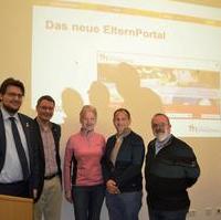 Bild vergrößern:Heute (25.02.)Vormittag wurde das neue Internet-Elternportal der Landeshauptstadt Magdeburg freigeschaltet. Mit der Freischaltung des neuen Elternportals ist nun die Möglichkeit geschaffen, 12 Monate vor dem gewünschten Betreuungstermin nach einem Kita – Platz für das Kind zu suchen. 