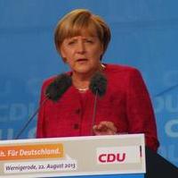 Bild vergrößern:Die CDU-Bundesvorsitzende Dr. Angela Merkel bei ihrem Auftritt auf dem Marktplatz in Wernigerode vor 5.000 Bürgern
