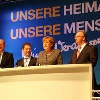 Bild vergrößern:Das Podium beim Wahlkampfauftakt der CDU Sachsen-Anhalt CDU-Landesvorsitzender Thomas Webel, Moderator Andy Hein, CDU-Bundesvorsitzende Dr. Angela Merkel und Ministerpräsident und Spitzenkandidat Dr. Reiner Haseloff (v.l.n.r.)