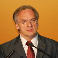 Bild vergrößern:Dr. Reiner Haseloff bei seiner Rede mit dem Titel -Gemeinsam für ein stabiles Sachsen-Anhalt- bei der Landesvertreterversammlung der CDU in Helfta