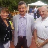 Bild vergrößern:Die stellv. CDU-Kreisvorsitzende Sabine Wölfer, der FCM-Präsident Peter Fechner und der CDU-Stadtrat Michael Hoffmann bei der Eröffnung des Gartenhauses im Magdeburger Stadtpark. (v.l.n.r.)