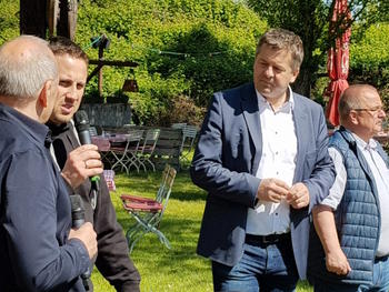 weiter zum Artikel