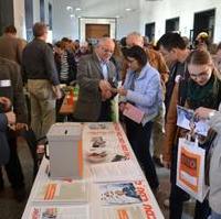 Bild vergrößern:Viele Bürger informierten sich am Stand der Fraktion CDU/Bund für Magdeburg über deren Arbeit im Stadtrat