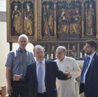 Bild vergrößern:Ministerpräsident Dr. Reiner Haseloff (m.) besichtigt die Wallonerkirche im Rahmen einer Infotour zum Projekt 