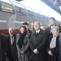 Bild vergrößern:Vertreter alle politischen Ebenen bei der Zugtaufe eines Intercity 2 auf den Namen -Magdeburg Börde- auf dem Hauptbahnhof Magdeburg