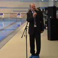 Bild vergrößern:Der Minister für Landesentwicklung und Verkehr, Thomas Webel, bei der Einweihung der sanierten Diesdorfer Schwimmhalle