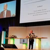 Bild vergrößern:Landesentwicklungsminister Thomas Webel bei einer Rede am 06. September in Magdeburg. 