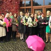 Bild vergrößern:Der neue Landesvorstand der Frauen Union Sachsen-Anhalt mit der frisch gewählten Landesvorsitzenden Sabine Wölfer (6.v.r.). 