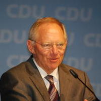 Bild vergrößern:Der Bundesfinanzminister Dr. Wolfgang Schäuble bei seinem Vortrag beim Neujahrsempfang der CDU und MIT Sachsen-Anhalt sowie der CDU-Salzlandkreis in Aschersleben