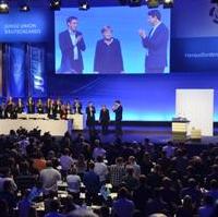 Bild vergrößern:Der gut gefüllte Saal des Deutschlandtages der Jungen Union 2011 in Braunschweig
