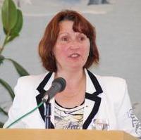 Bild vergrößern:Die Bundestagsabgeordnete Heike Brehmer bei ihrem Vortrag bei der Landesdelegiertenversammlung der Frauen Union Sachsen-Anhalt u.a. zum Thema Bundesfreiwilligendienst