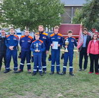 Bild vergrößern:Die Sieger im Bereich Jugend beim diesjährigen Löschangriff Nass  aus Ottersleben. Dieser fand am 17. September statt. 