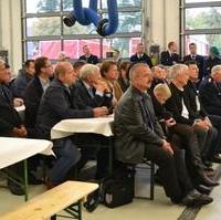 Bild vergrößern:Fraktionsvorsitzender Wigbert Schwenke MdL bei der Feierlichen Schlüsselübergabe für das neue Gerätehaus der Freiwilligen Feuerwehr Olvenstedt