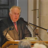 Bild vergrößern:Ministerpräsident Prof. Dr. Wolfgang Böhmer spricht bei einer Festveranstaltung aus dem Anlass des zwanzigjährigen Bestehen der Gedenkstätte Moritzplatz die sich in ihrer Arbeit mit dem DDR-Unrechtsstaat und seinen Opfern beschäftigt.