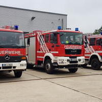 Bild vergrößern:Ein Teil des Fuhrparks der Freiwilligen Feuerwehr Magdeburg-Olvenstedt. 