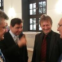 Bild vergrößern:Im Gespräch FCM-Präsident Peter Fechner, Stadtrat Bernd Heynemann MdL, Stadtratsvors. Andreas Schumann und Ministerpräsident Dr. Reiner Haseloff (v.l.n.r.)