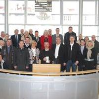 Bild vergrößern:Der Landtagsabgeordnete und Vorsitzende der Fraktion CDU/Bund für Magdeburg im Stadtrat der Landeshauptstadt, Wigbert Schwenke MdL (Mitte), empfing eine Besuchergruppe von der CSU Augsburg unter der Leitung des Augsburger Stadtrates Tobias Schley (4.v.r.) im Landtag