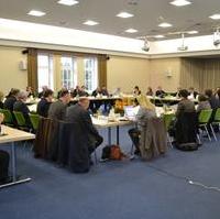 Bild vergrößern:Die Mitglieder des Kulturkonventes Sachsen-Anhalt während ihrer Tagung in der IHK Magdeburg