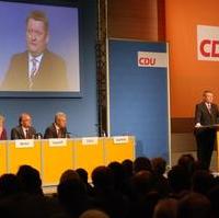 Bild vergrößern:Der CDU-Generalsekretär Hermann Gröhe MdB spricht zu den rund 1000 CDU-Mitgliedern die zur Regionalkonferenz der Landesverbände Sachsen, Sachsen-Anhalt und Thüringen in die Messe Halle gekommen waren