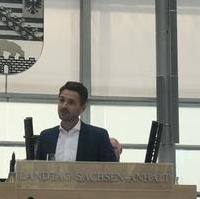 Bild vergrößern:Der CDU-Landtagsabgeordnete Florian Philipp bei seiner ersten Rede im Landtag von Sachsen-Anhalt