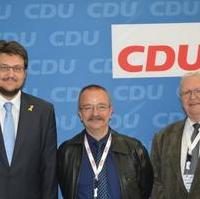 Bild vergrößern:Die Magdeburger Vertreter beim Arbeitskreis der Große Städte der KPV Tobias Krull (Fraktionsgf.), Stadtrat Wigbert Schwenke MdL und Stadtrat Hubert Salzborn (v.l.n.r.) 