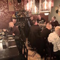 Bild vergrößern:Mitglieder des CDU-Ortsverbandes Mitte beim Austausch