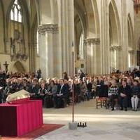 Bild vergrößern:Im Magdeburger Dom wurden in einem feierlichen Festakt verbunden mit einem Ökumenischen Gottesdienst die Gebeine der Königin Editha wiederbeigelegt