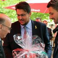 Bild vergrößern:Zu seinem sechzigsten Geburtstag am 27. Juni 2017 erhielt der Vorsitzende der CDU-Landtagsfraktion Siegfried Borgwardt u.a. herzliche Glückwünsche von Tobias Krull MdL und Florian Philipp MdL (v.l.n.r.)