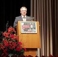 Bild vergrößern:Ministerpräsident Dr. Reiner Haseloff MdL spricht bei der Meisterfeier der Handwerkskammer Magdeburg am 14. April 2018