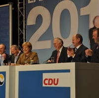 Bild vergrößern:Das Podium beim Wahlkampfauftakt der CDU Sachsen-Anhalt zur Landtagswahl