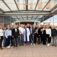 Bild vergrößern:Mitglieder aus vier Ortsverbänden besuchten am 15. April das städtische Klinikum Magdeburg