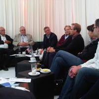 Bild vergrößern:Podium bei einer Diskussion die gemeinsam von der Europa-Union Magdeburg und dem Deutsch-Amerikanischen Dialogzentrum Magdeburg organisiert wurde.