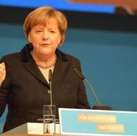Bild vergrößern:Die CDU-Bundesvorsitzende und Bundeskanzlerin Dr. Angela Merkel bei ihrer Rede auf dem Bundesparteitag der CDU in Karlsruhe
