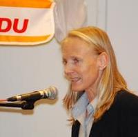 Bild vergrößern:Die neue Kultusministerin Frau Prof. Dr. Birgitta Wolff bei ihrer Rede auf der CDU Gesamtmitgliederversammlung