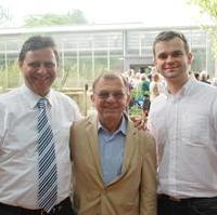 Bild vergrößern:Die Stadträte Bernd Heynemann, Dr. Klaus Kutschmann und Daniel Kraatz bei der Eröffnung der Africambo I im Zoologischen Garten Magdeburg (v.l.n.r.)