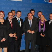 Bild vergrößern:Mitglieder der Jungen Union mit dem CDU-Spitzenkandidaten für die Landtagswahl Dr. Reiner Haseloff 