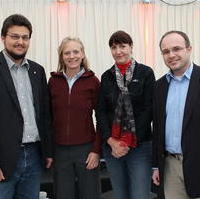 Bild vergrößern:Am Rande einer Veranstaltung der CDU-Kreisvorsitzende Tobias Krull, die Wissenschafts- und Wirtschaftsministerin Prof. Dr. Birgitta Wolff, die CDA-Kreisvorsitzende Alexandra Mehnert und der Pressesprecher der JU MD Alexander Schröder (v.l.n.r. - Photo Thomas Lübke)