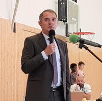 Bild vergrößern:Bildungsminister Marco Tullner MdL besuchte zum Start in das neue Schuljahr am 27.08. unter anderem das Werner-von-Siemens Gymnasium Magdeburg. 