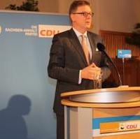 Bild vergrößern:Michael Grosse-Brömer MdB, Erster Parlamentarischer Geschäftsführer der CDU/CSU-Bundestagsfraktion, bei seiner Rede auf dem 23. Landesparteitag der CDU Sachsen-Anhalt